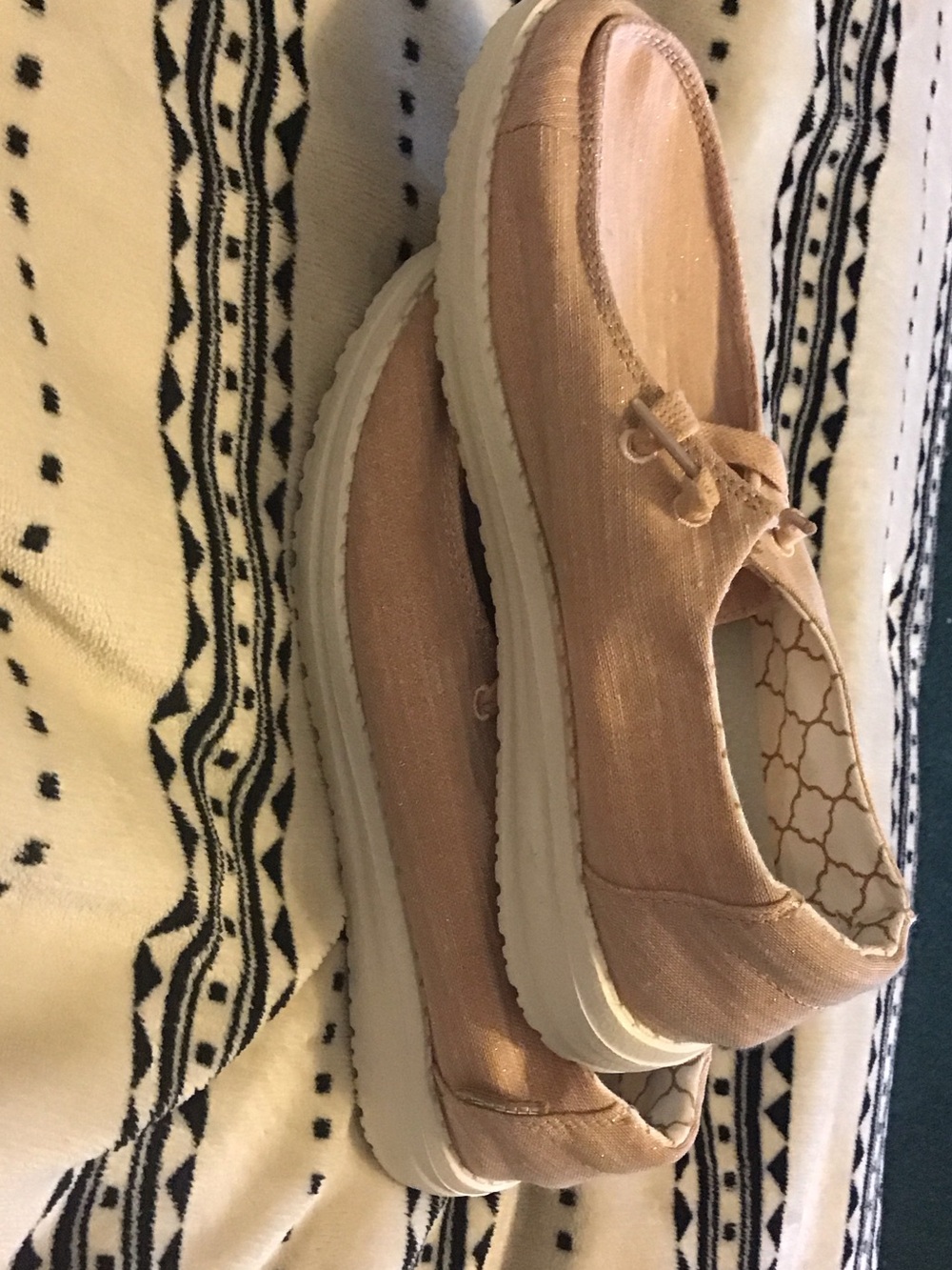 Hey Dudes women’s size 5 Shimmer Tan Slip-On Loafers - Picture 3 of 6